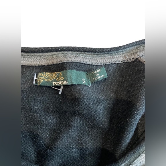 PRANA - Women’s Long Sleeve Light Weight Top - Picture 2 of 6